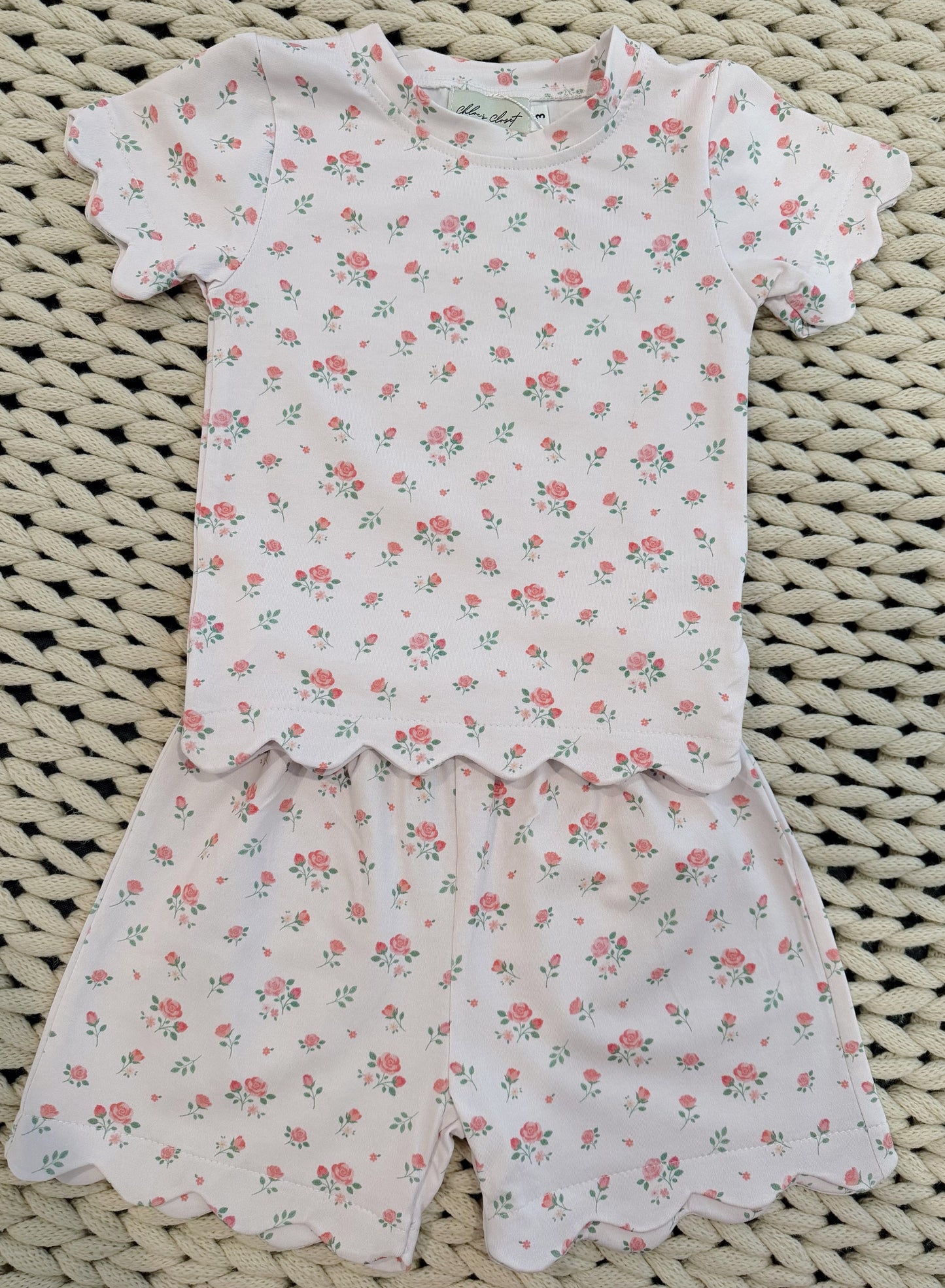Rosie’s Pink Scalloped Set